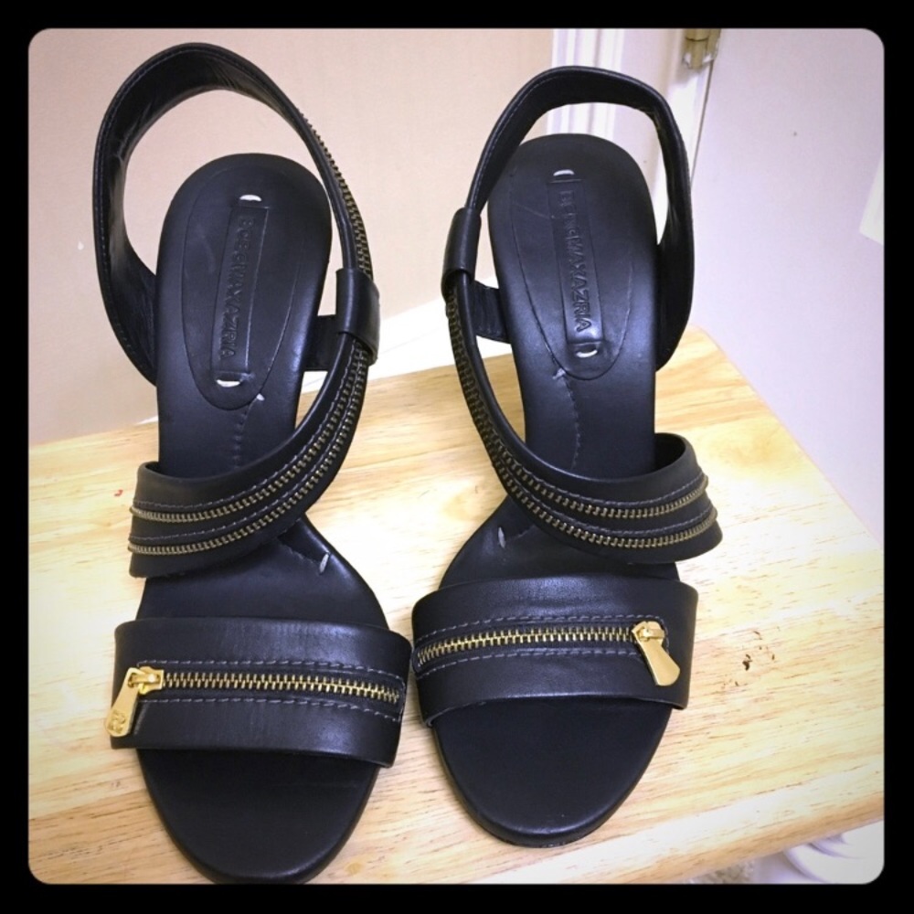 BCBGamaxazria black leather heels zipper embellish